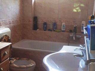 Eladó 120 m²-escsaládi ház Tass, Dunapart utca: 150'000'000 Ft