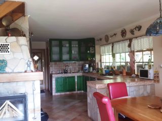 Eladó 120 m²-escsaládi ház Tass, Dunapart utca: 150'000'000 Ft