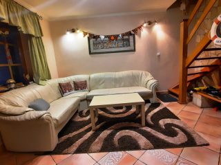 Eladó 120 m²-escsaládi ház Tass, Dunapart utca: 150'000'000 Ft