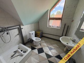 Eladó 87 m²-esüdülő Tass, Határköz utca: 45'900'000 Ft