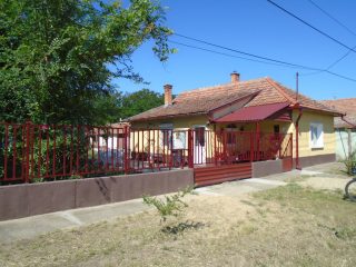 Eladó 53 m²-escsaládi ház Tiszaalpár, Arany János utca: 14'900'000 Ft