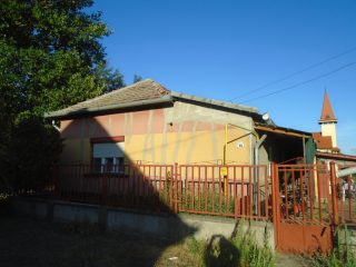 Eladó 67 m²-escsaládi ház Tiszajenő, Vasút utca: 13'900'000 Ft