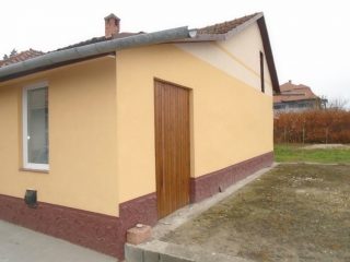 Eladó 63 m²-escsaládi ház Tiszakécske, Arany János utca: 37'000'000 Ft