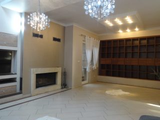 Eladó 195 m²-escsaládi ház Tiszakécske, Bajza utca: 104'500'000 Ft