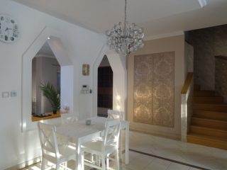 Eladó 195 m²-escsaládi ház Tiszakécske, Bajza utca: 104'500'000 Ft