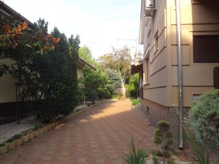 Eladó 195 m²-escsaládi ház Tiszakécske, Bajza utca: 104'500'000 Ft