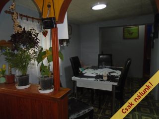 Eladó 93 m²-escsaládi ház Tiszakécske, Bögiszőlő utca: 19'900'000 Ft