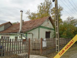 Eladó 93 m²-escsaládi ház Tiszakécske, Bögiszőlő utca: 19'900'000 Ft