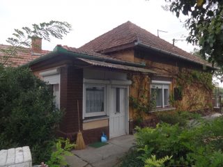 Eladó 140 m²-escsaládi ház Tiszakécske, Fő út: 39'900'000 Ft