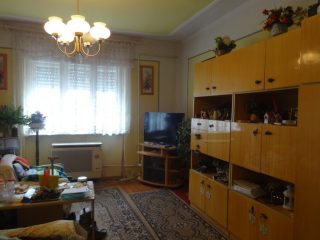 Eladó 140 m²-escsaládi ház Tiszakécske, Fő út: 39'900'000 Ft