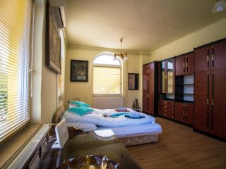Eladó 480 m²-esüdülő Tiszakécske, Fürdő utca: 79'900'000 Ft