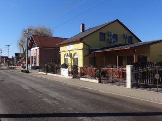 Eladó 480 m²-esüdülő Tiszakécske, Fürdő utca: 79'900'000 Ft