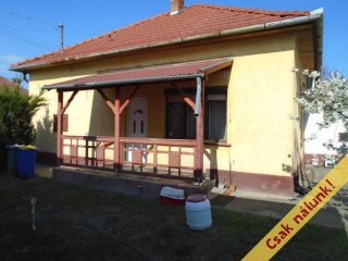 Eladó 70 m²-escsaládi ház Tiszakécske, Gábor Áron utca: 46'900'000 Ft