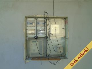 Eladó 134 m²-escsaládi ház Tiszakécske, Hősök útja: 59'900'000 Ft