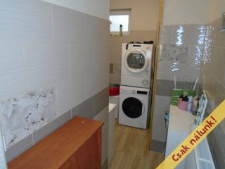 Eladó 134 m²-escsaládi ház Tiszakécske, Hősök útja: 59'900'000 Ft