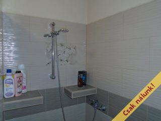 Eladó 134 m²-escsaládi ház Tiszakécske, Hősök útja: 59'900'000 Ft