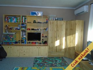 Eladó 134 m²-escsaládi ház Tiszakécske, Hősök útja: 59'900'000 Ft