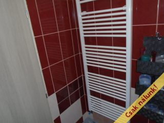 Eladó 134 m²-escsaládi ház Tiszakécske, Hősök útja: 59'900'000 Ft