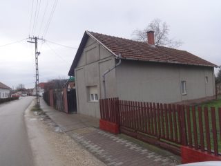 Eladó 40 m²-escsaládi ház Tiszakécske, József Attila utca: 27'900'000 Ft