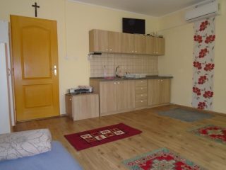 Eladó 30 m²-esüdülő Tiszakécske (Kerekdomb) , Akác utca: 19'900'000 Ft