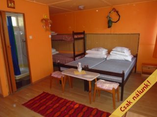 Eladó 385 m²-esüdülő Tiszakécske (Kerekdomb) , Boróka utca: 79'900'000 Ft