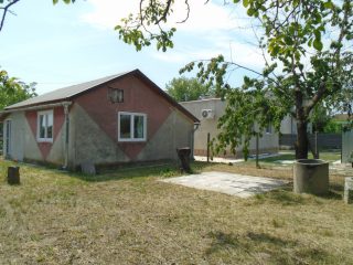Eladó 40 m²-esüdülő Tiszakécske (Kerekdomb) , Szegfű utca: 21'900'000 Ft