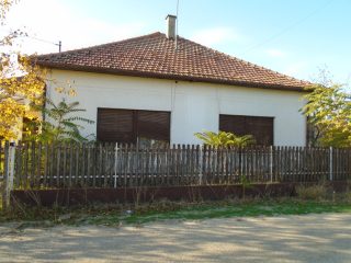 Eladó 102 m²-escsaládi ház Tiszakécske, Kurázs utca: 27'900'000 Ft