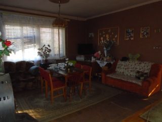 Eladó 102 m²-escsaládi ház Tiszakécske, Kurázs utca: 27'900'000 Ft