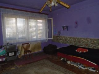Eladó 102 m²-escsaládi ház Tiszakécske, Kurázs utca: 27'900'000 Ft
