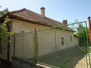 Eladó 80 m²-escsaládi ház Tiszakécske, Márai Sándor utca: 16'500'000 Ft