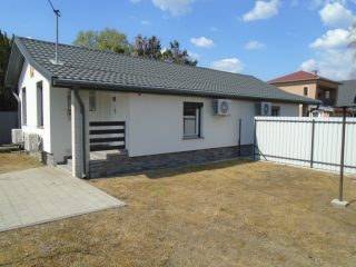 Eladó 72 m²-esüdülő Tiszakécske, Nap körút: 62'500'000 Ft