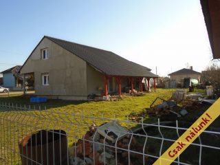 Eladó 146 m²-escsaládi ház Tiszakécske, Rév út: 39'500'000 Ft