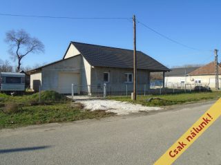 Eladó 146 m²-escsaládi ház Tiszakécske, Rév út: 39'500'000 Ft