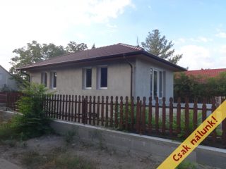 Eladó 100 m²-esüdülő Tiszakécske, Sólyom utca: 59'000'000 Ft