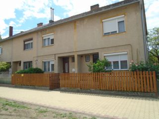 Eladó 100 m²-escsaládi ház Tiszakécske, Szabolcska Mihály utca: 41'900'000 Ft