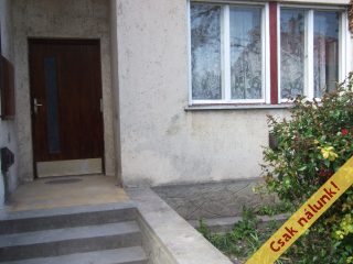 Eladó 145 m²-escsaládi ház Tiszakécske, Táncsics Mihály utca: 41'900'000 Ft