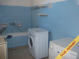 Eladó 145 m²-escsaládi ház Tiszakécske, Táncsics Mihály utca: 41'900'000 Ft