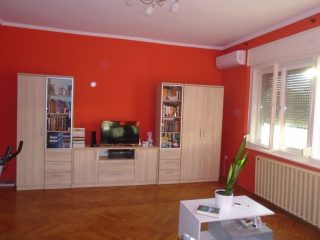 Eladó 120 m²-escsaládi ház Tiszakécske, Táncsics Mihály utca: 52'900'000 Ft