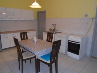 Eladó 120 m²-escsaládi ház Tiszakécske, Táncsics Mihály utca: 52'900'000 Ft