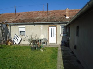 Eladó 72 m²-escsaládi ház Tiszakécske, Városközpont utca: 32'500'000 Ft