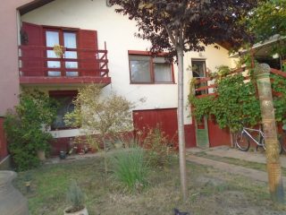 Eladó 173 m²-escsaládi ház Tiszakécske, Városközpont utca: 73'900'000 Ft