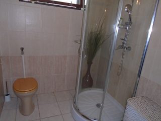 Eladó 173 m²-escsaládi ház Tiszakécske, Városközpont utca: 73'900'000 Ft