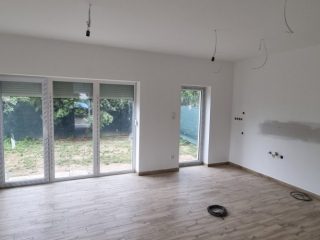 Eladó 115 m²-escsaládi ház Tiszakécske, Wass Albert utca: 67'280'000 Ft