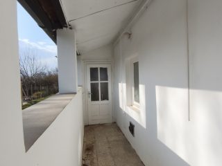 Eladó 156 m²-escsaládi ház Tóalmás, Béke út: 34'900'000 Ft