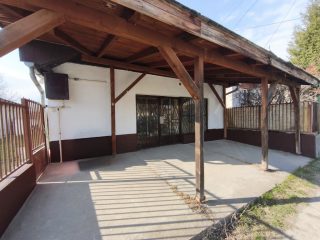 Eladó 156 m²-escsaládi ház Tóalmás, Béke út: 34'900'000 Ft