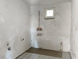 Eladó 360 m²-escsaládi ház Tóalmás, Kossuth Lajos út környéke: 60'000'000 Ft