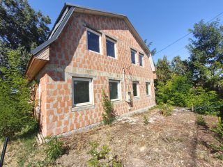 Eladó 360 m²-escsaládi ház Tóalmás, Kossuth Lajos út környéke: 60'000'000 Ft