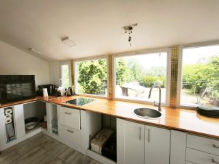Eladó 145 m²-esüdülő Tóalmás, Peresdűlő: 38'900'000 Ft