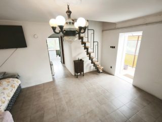 Eladó 145 m²-esüdülő Tóalmás, Peresdűlő: 38'900'000 Ft