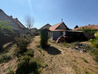 Eladó 78 m²-escsaládi ház Tóalmás, Szőlő utca: 36'900'000 Ft